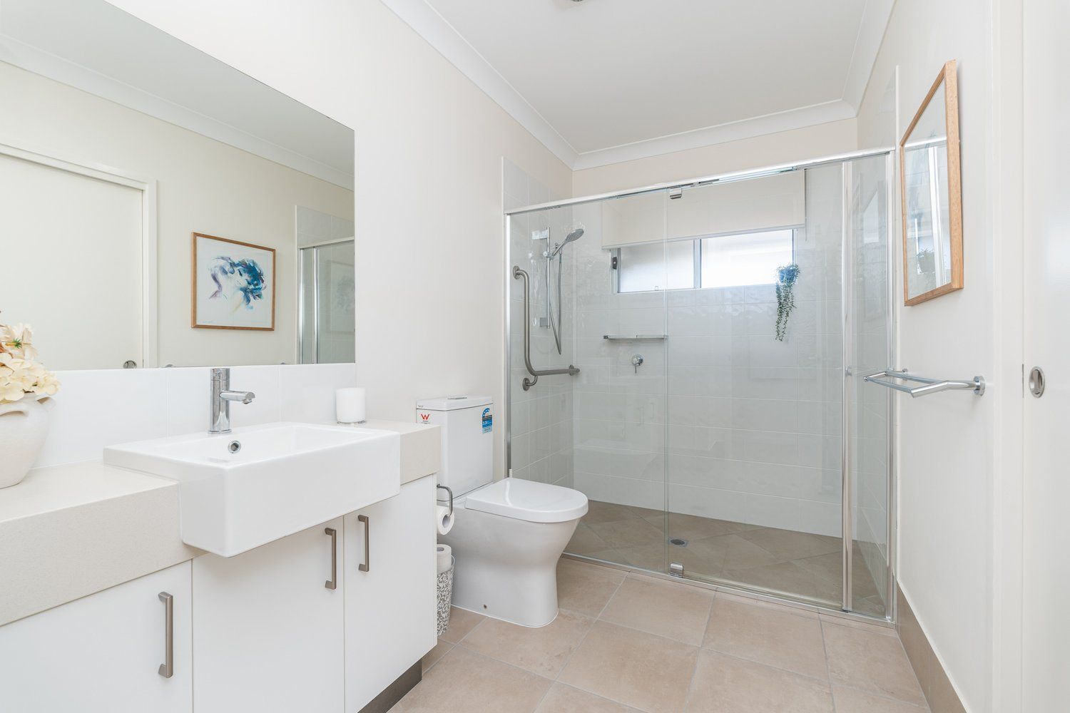 Beautifully Presented Home with Waterway Views