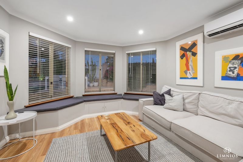 Standalone street front villa