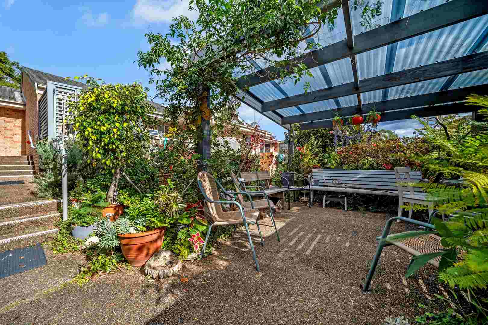 Light-filled 2 Bedroom Home