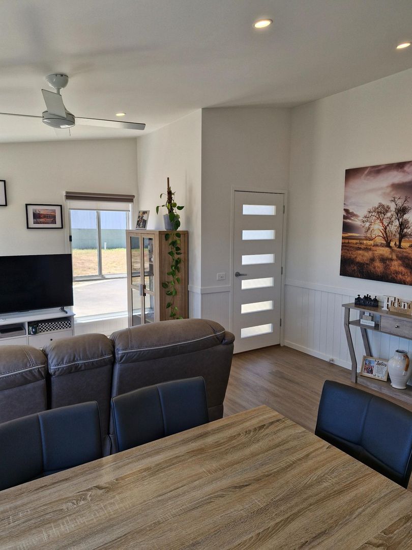 Ballarat Lifestyle Village - Near-New, Custom, One-Bedroom Home