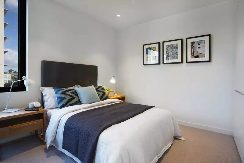 Live in cosmopolitan Carlton