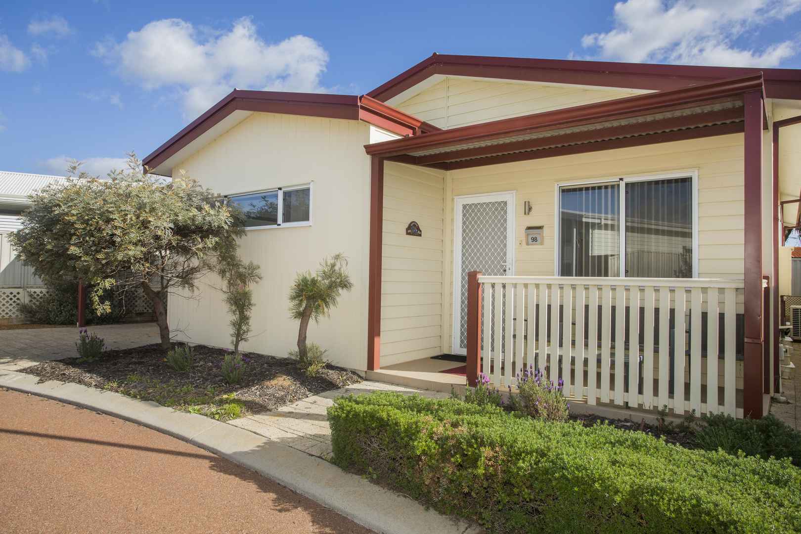 Embrace the Lifestyle - 2 Bedroom Home in a Welcoming Over-50's Community. Your Next Chapter Starts Here