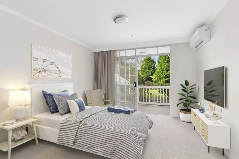 Fully refurbished ground floor studio apartment with chef-prepared meals and cleaning included