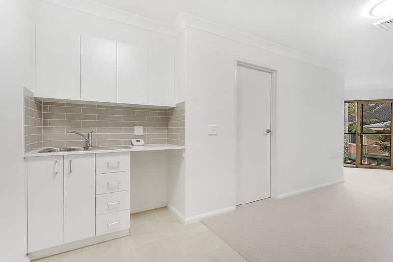 Luxury One-Bedroom Serviced Apartment in Lutanda Manor