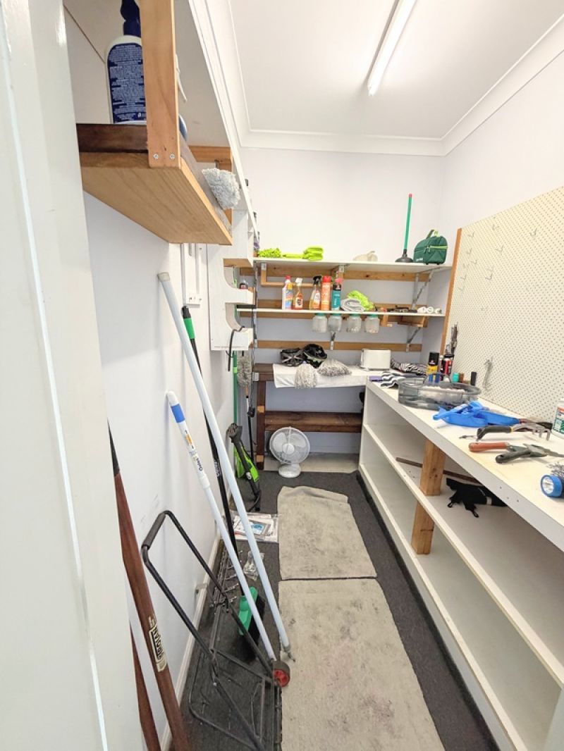 2-street access & Extra Yard & Office