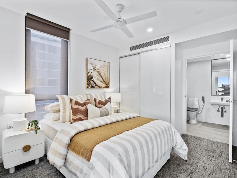 One-bedroom apartment with services