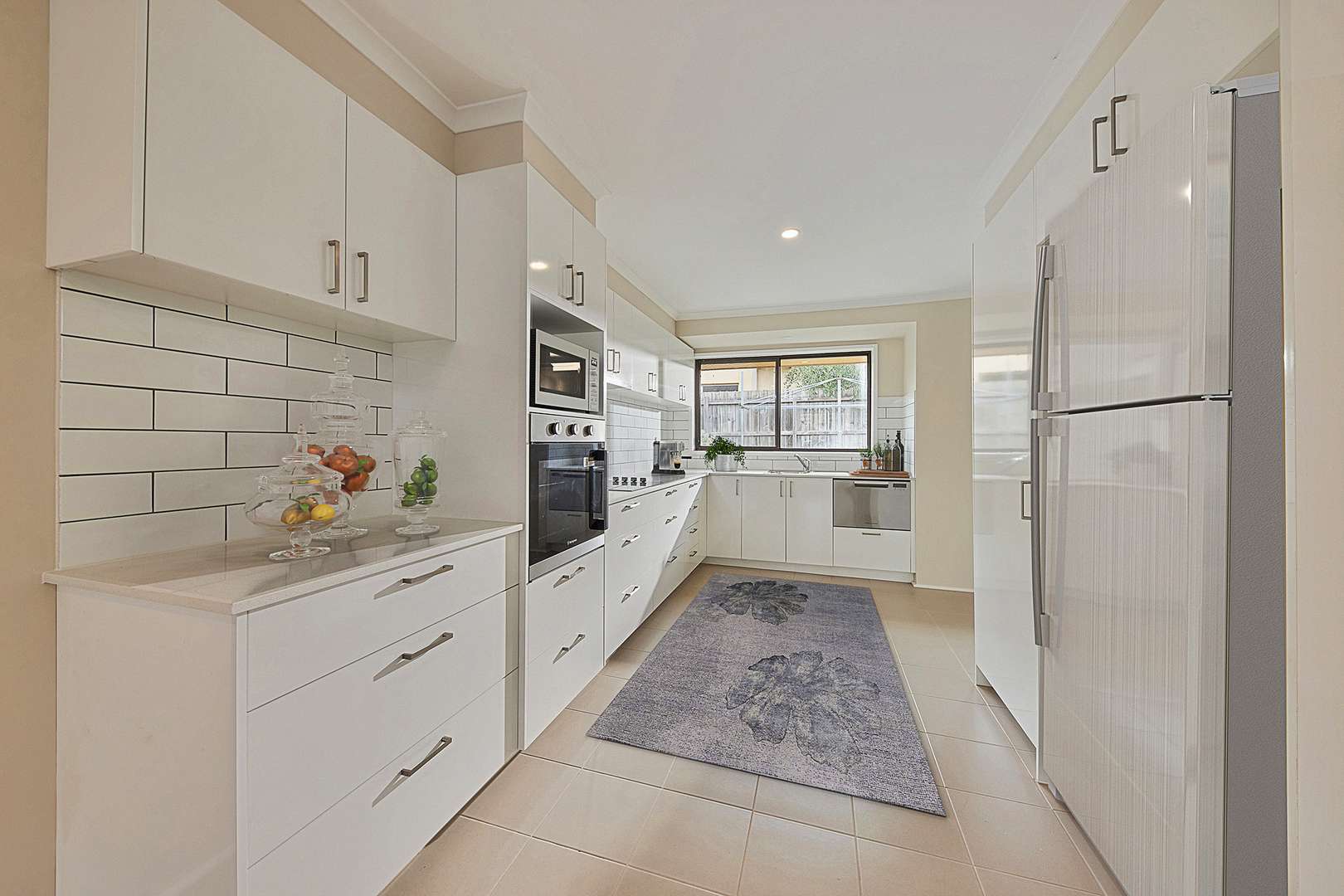 Single level unit close to the community centre, office and activities