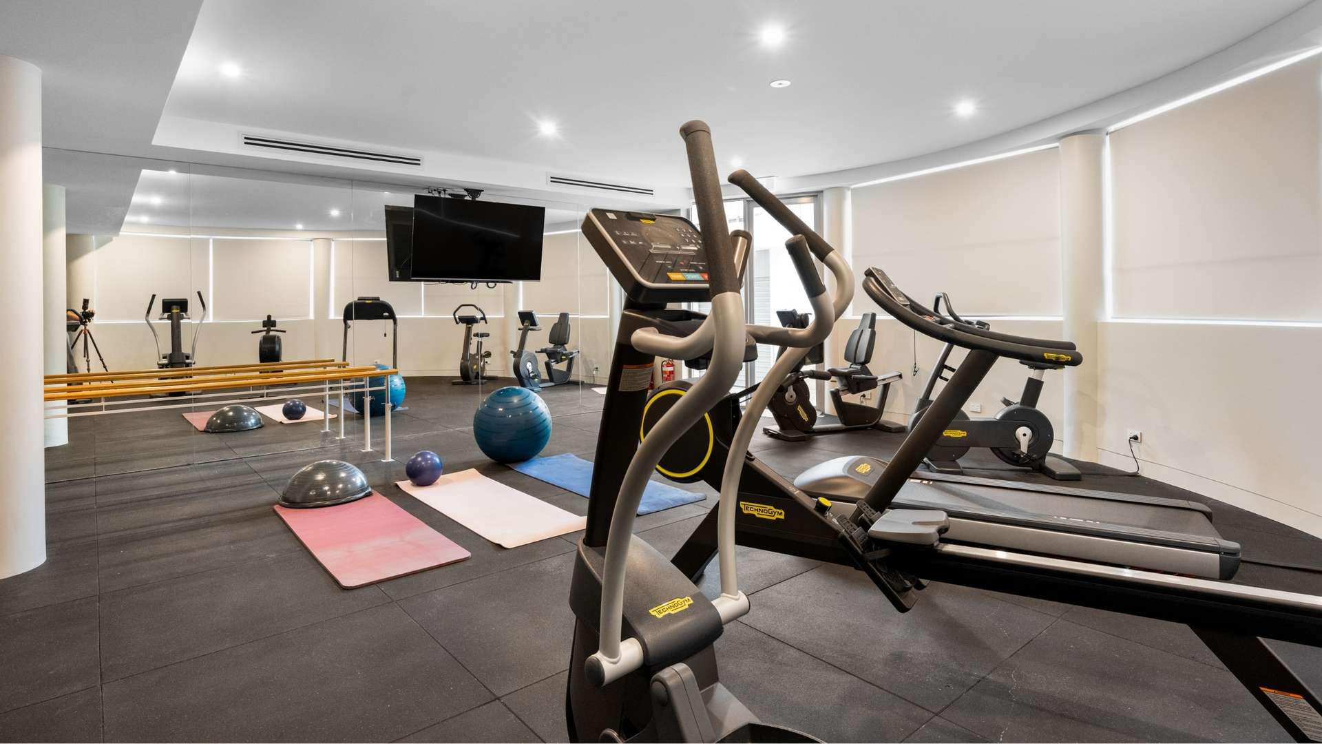 North-Facing Living with Generous Outdoor Space