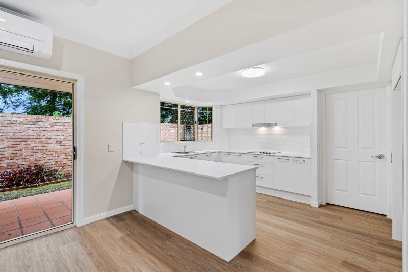 Spacious villa in a central location