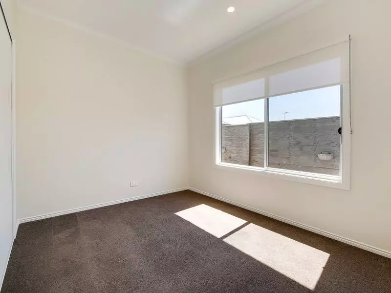 Beautiful home, beautiful village in Sunshine