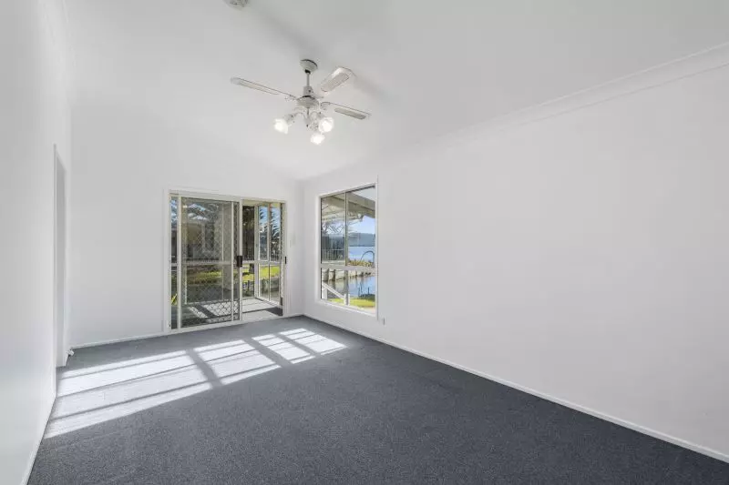 Jettys by the Lake - Site 74