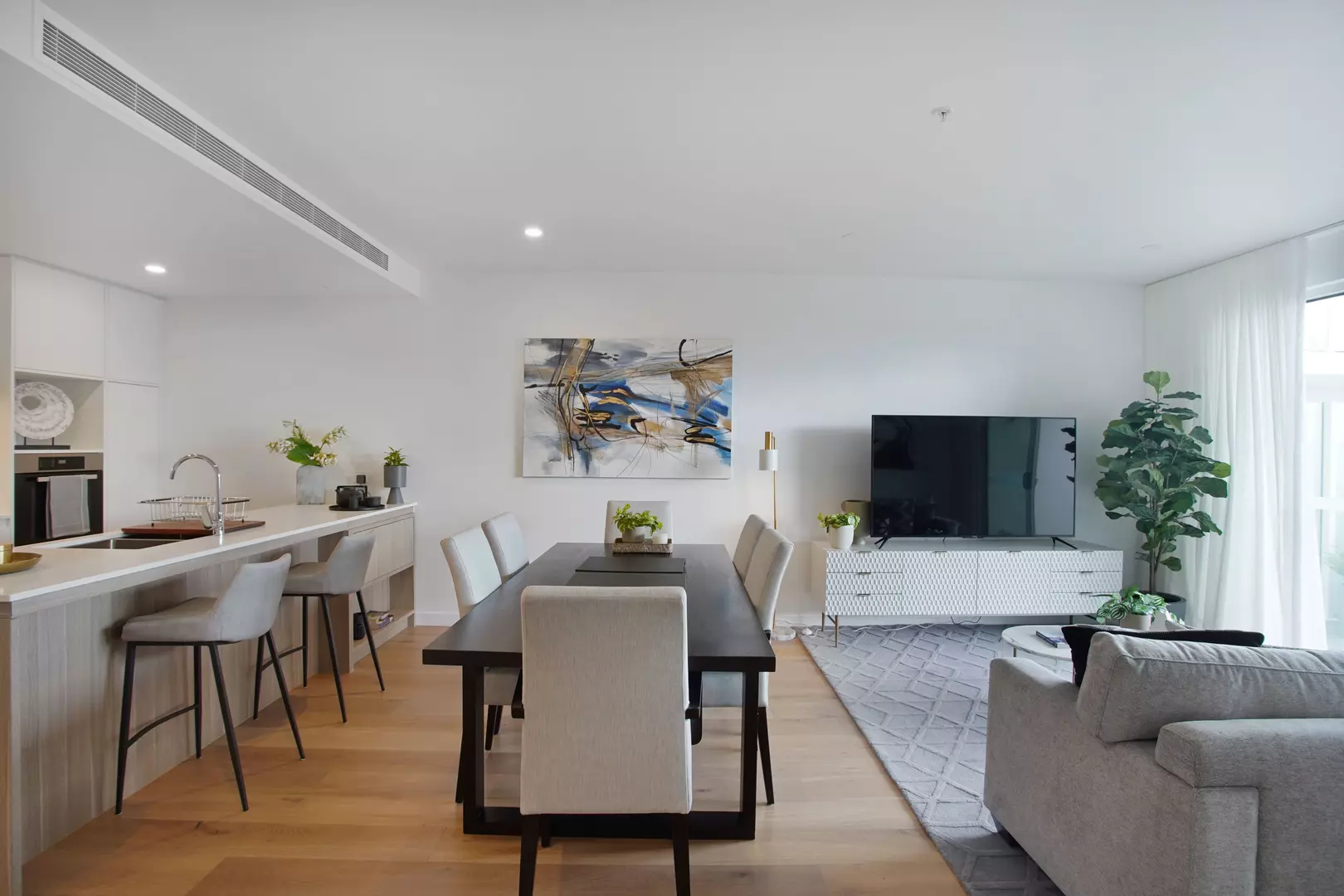 106, 2 Bedroom 2 Bathroom Apartment with Oversized Terrace