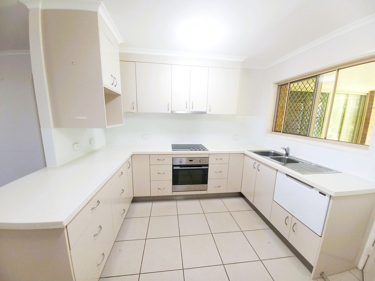 Large 3 bedroom Unit now available