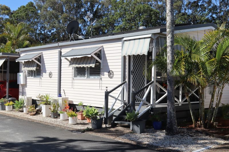 The Palms Village - Over 55's pet friendly Lifestyle Village