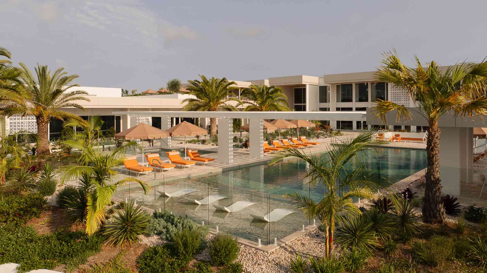 Palm Lake Resort Pelican Waters