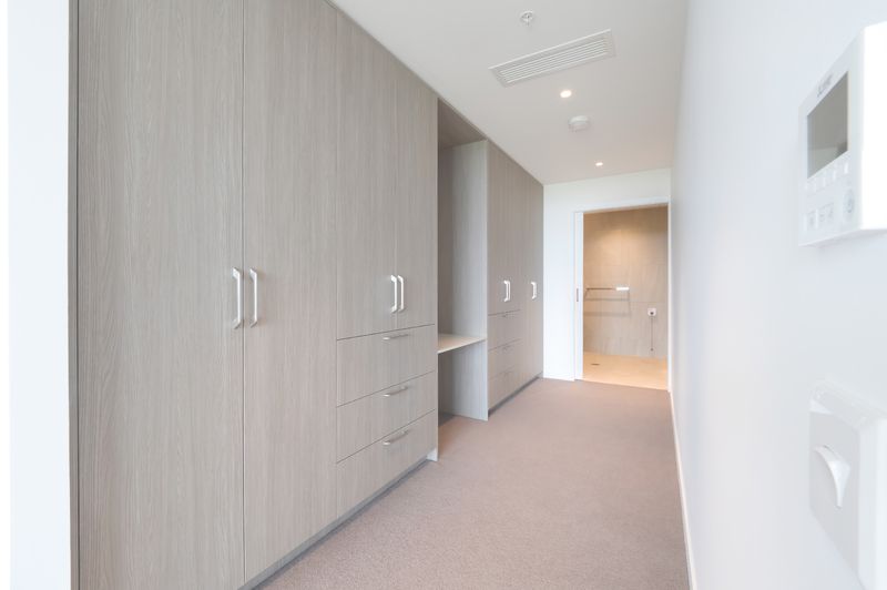 Elegant Apartment with Luxury Finishes and Views