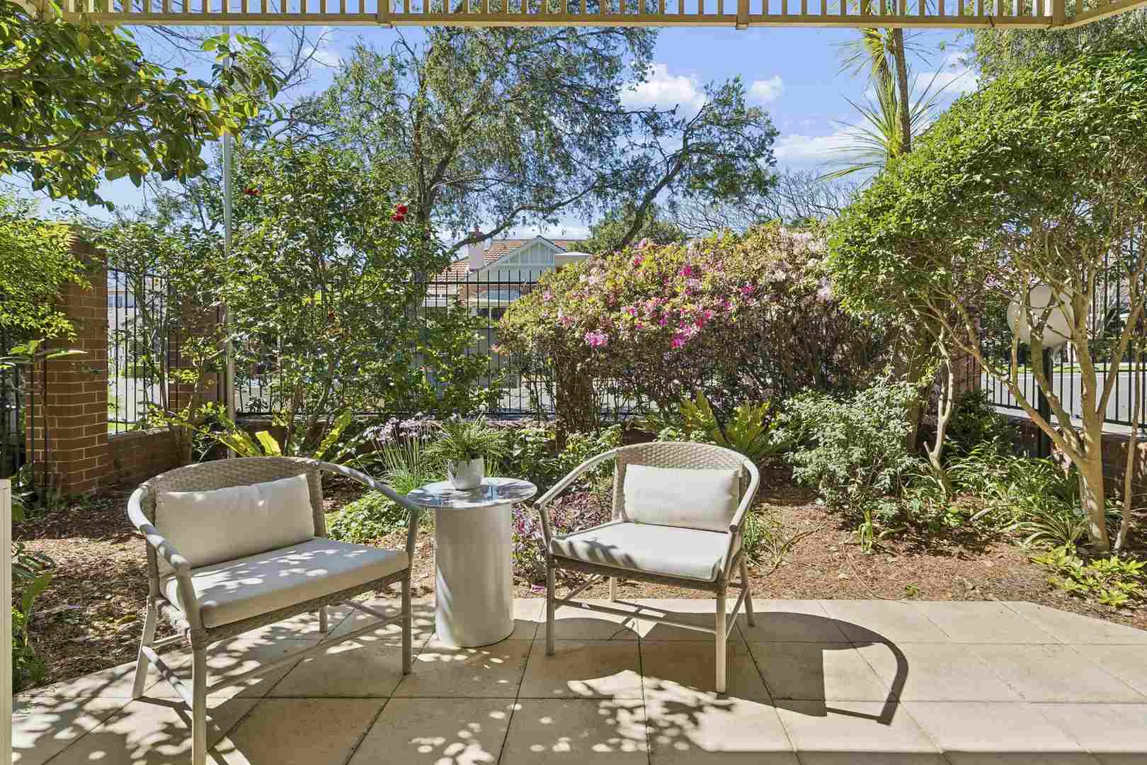 Ground Floor Apartment - Unique Leasehold Listing!