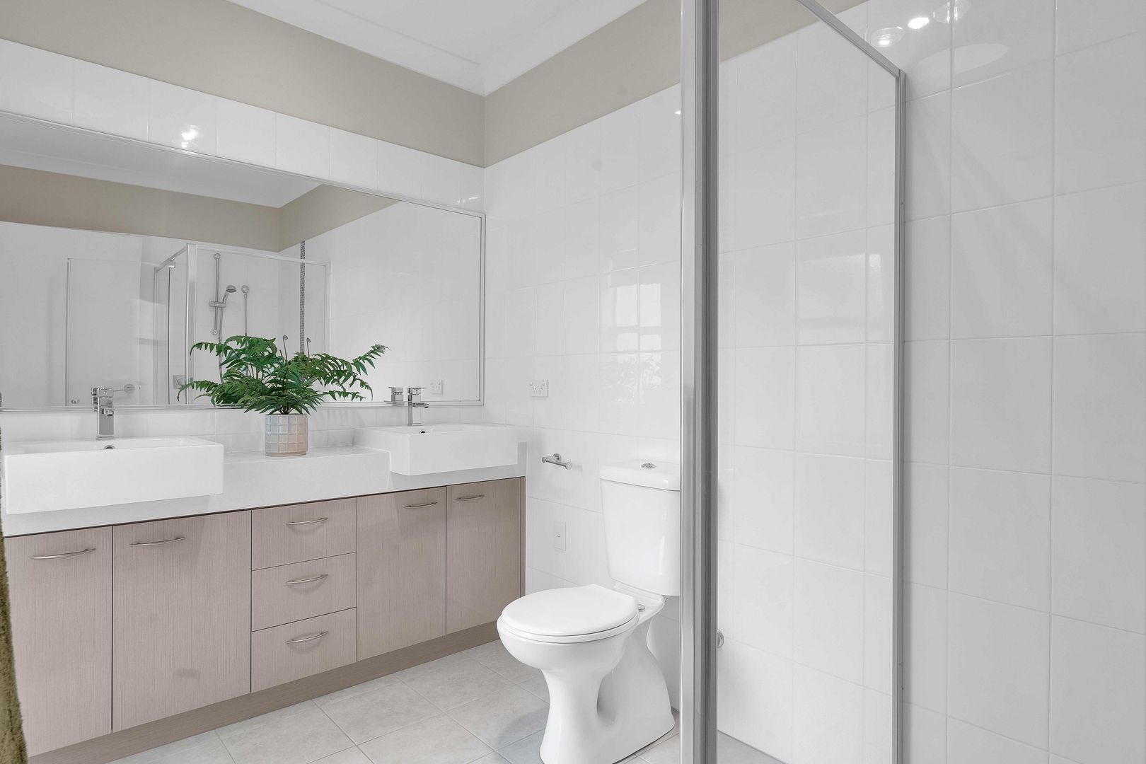 Home 200 PALM LAKE RESORT TRUGANINA