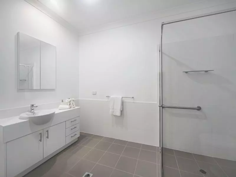 Elegant villa with flexible study space