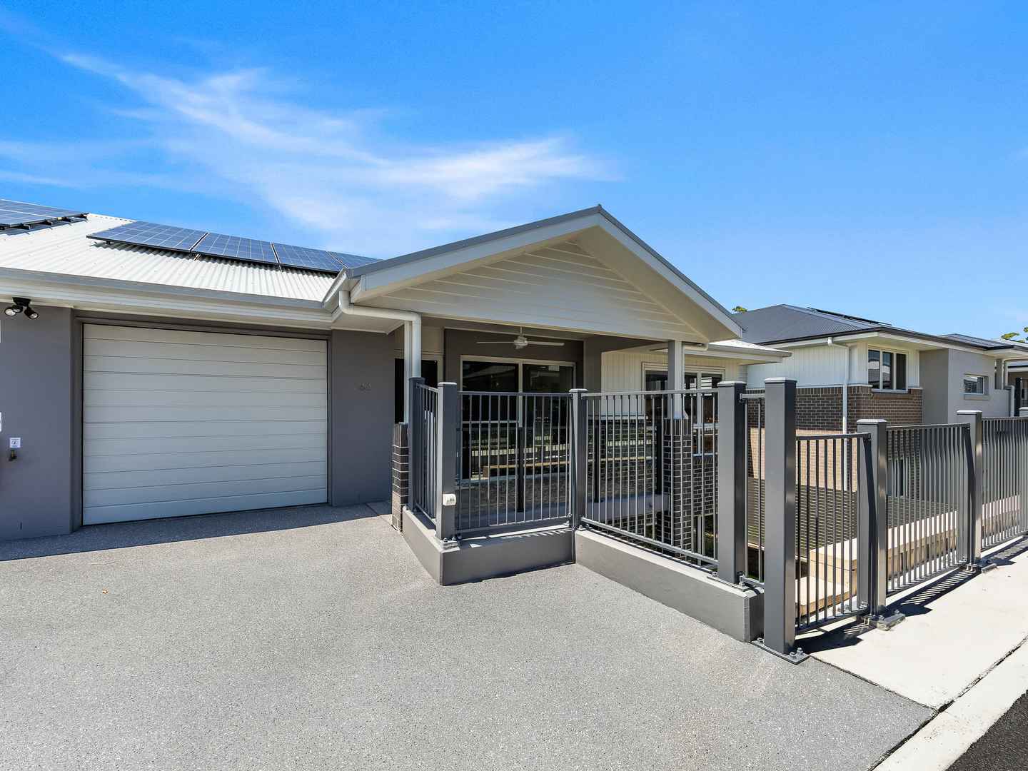 030 Ibis Crescent/33 Shearwater Drive, Shortland, NSW 2307