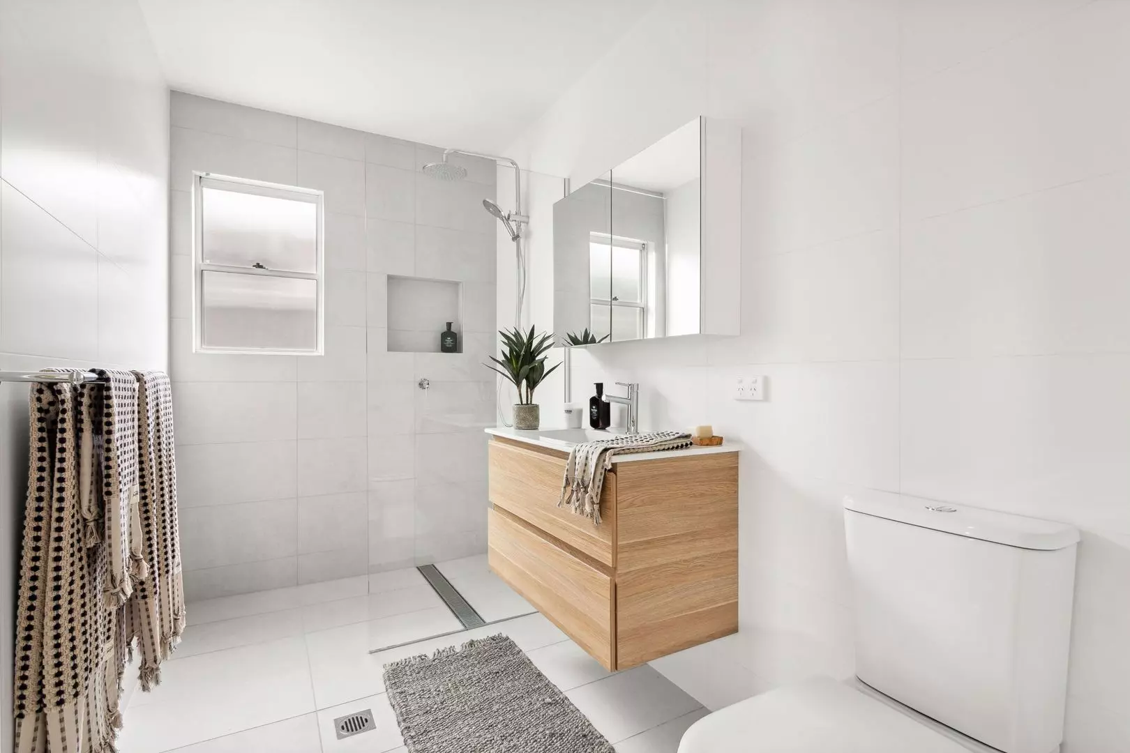 Clifton Taree - Brand new designer home with 2-beds, 2-baths in a gated community