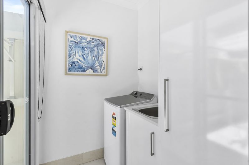 Stunning Three-Bedroom Residence- Full of Natural Light and Modern Inclusions!