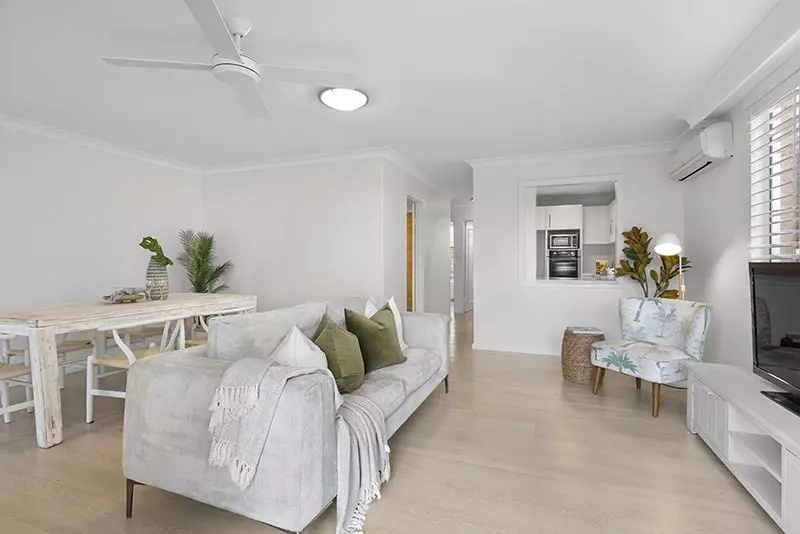 Ideally located, beautifully presented ground floor sunny unit just a stroll to the clubhouse.