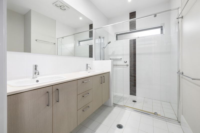 Lush Three Bedroom Corner Hideaway