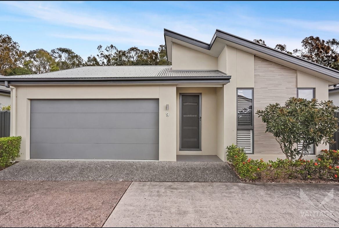 Stunning 3 Bed + 2 Car Garage in Luxury Resort-Syle Community