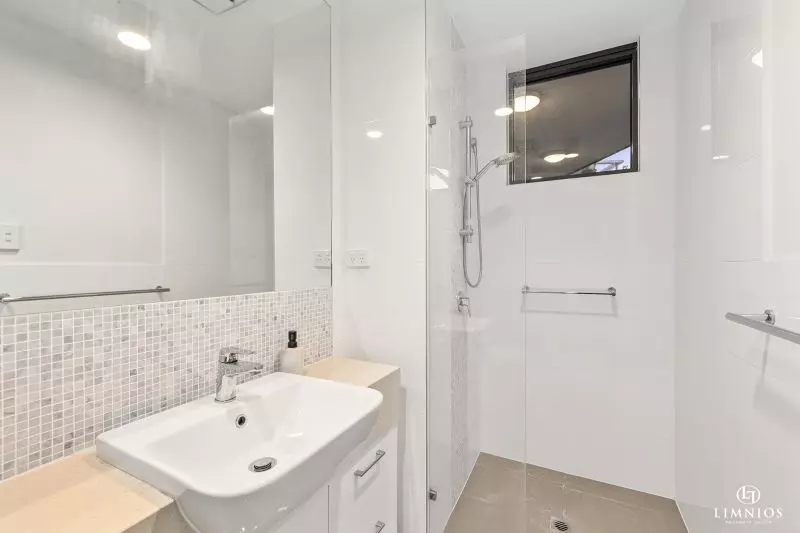 Lifestyle and Location!