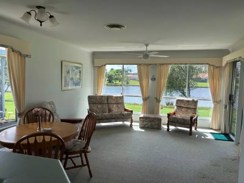 Lakeside Living with Extras