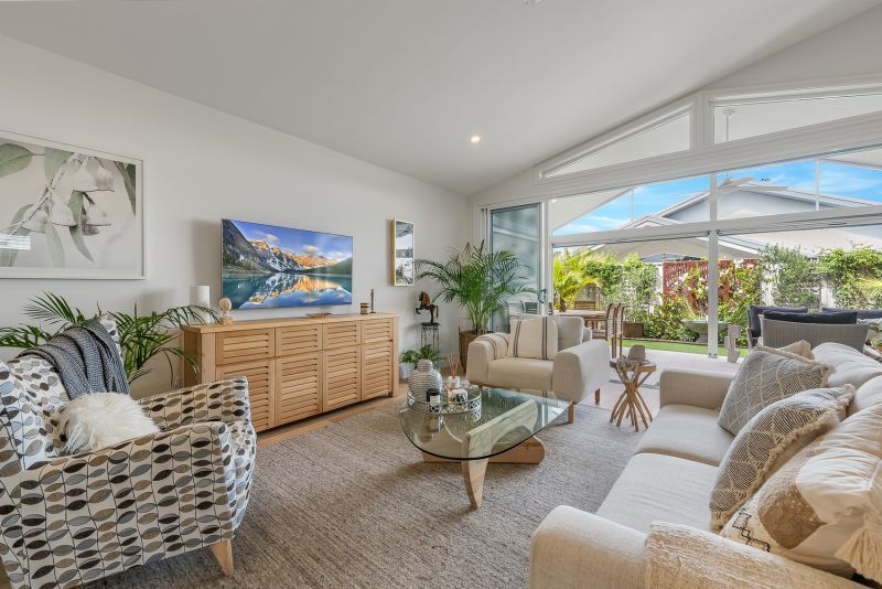 Luxurious Lifestyle Awaits - Immaculate Home in Prime Location!