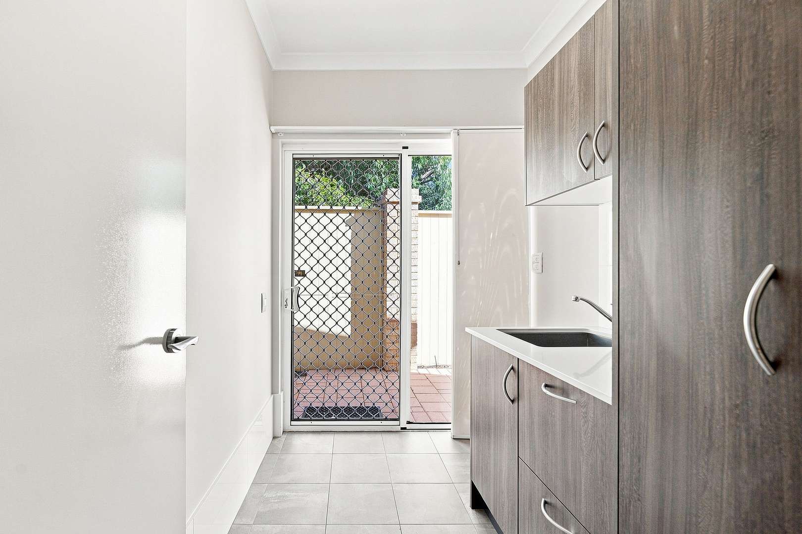 Bright, Fresh & Airy 2 Bed + Study Villa in the Heart of the Popular Lady McCusker Village! Get in Quick to secure your new relaxed Lifestyle!