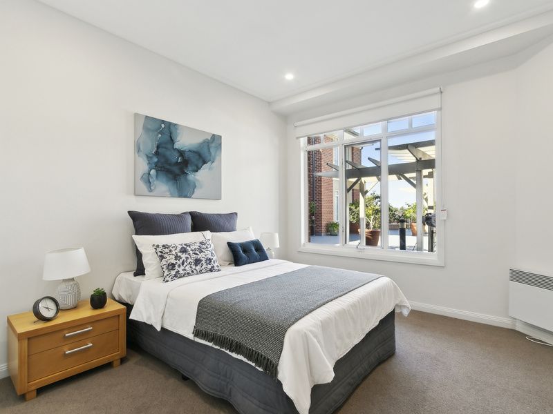 Newly Refurbished Haven with Bright Open Living