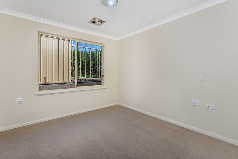 Refurbished  Bright and Modern Home