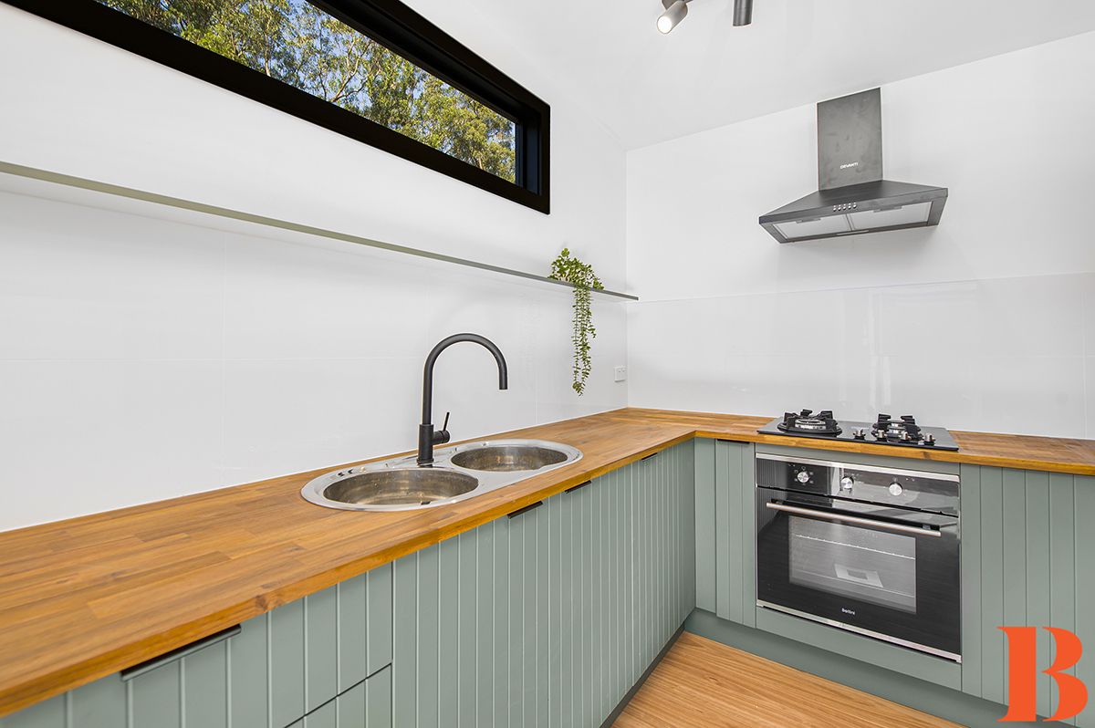 Broadlands Green Point - Fully Re-built - Magnificent throughout