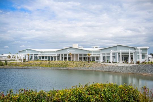 Palm Lake Resort Forster Lakes
