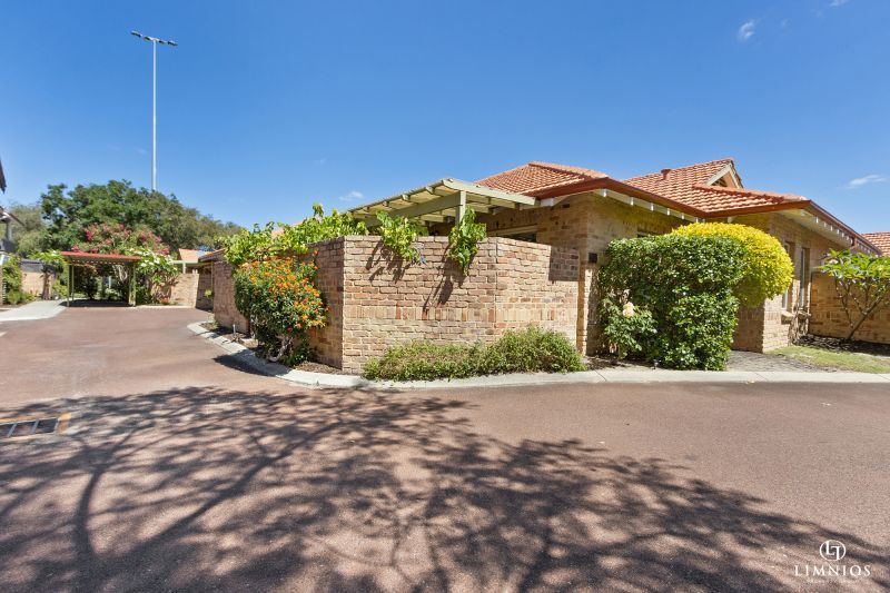 CURRENTLY UNDER OFFER. This gorgeous villa exudes tranquility!
