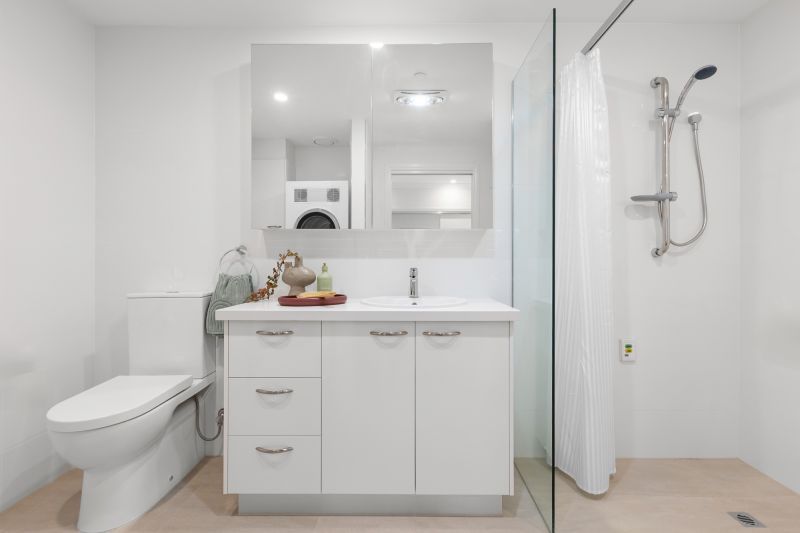 Delightful east-facing, spacious ground-floor one-bedroom apartment