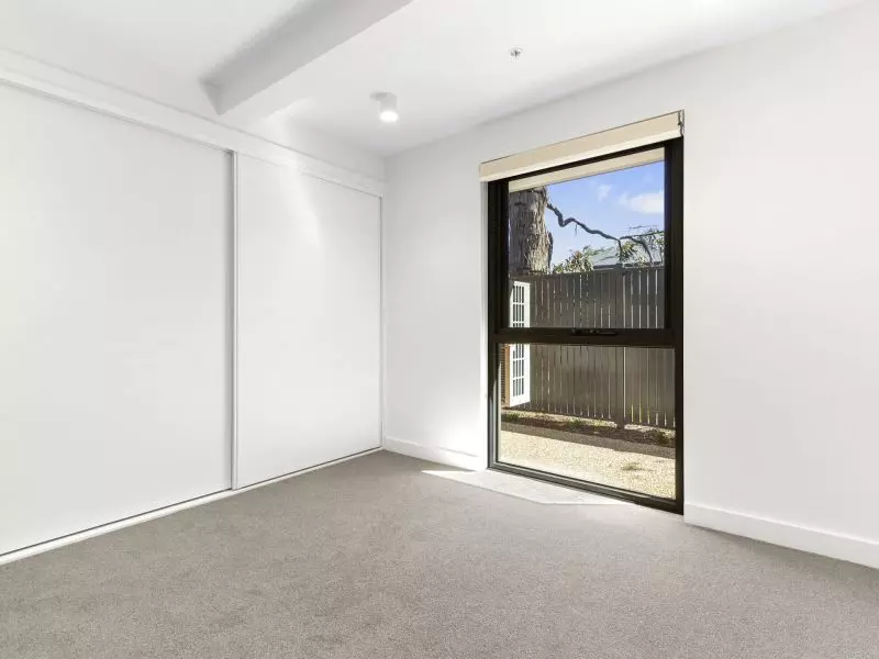 Stunning new and spacious north-facing apartment