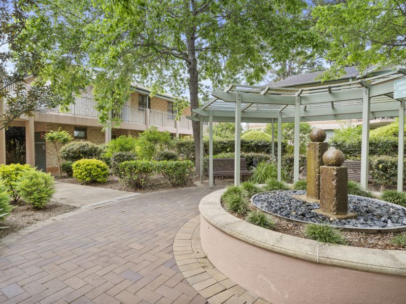 Open plan living with garden outlook