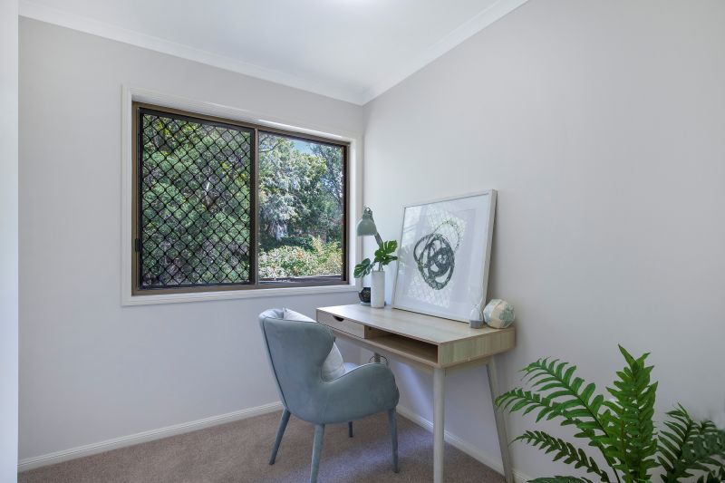 Modern one-bedroom plus study villa