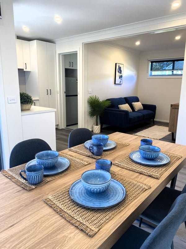 Benalla Tourist Park - BRAND NEW HOMES, The Golden Whistler