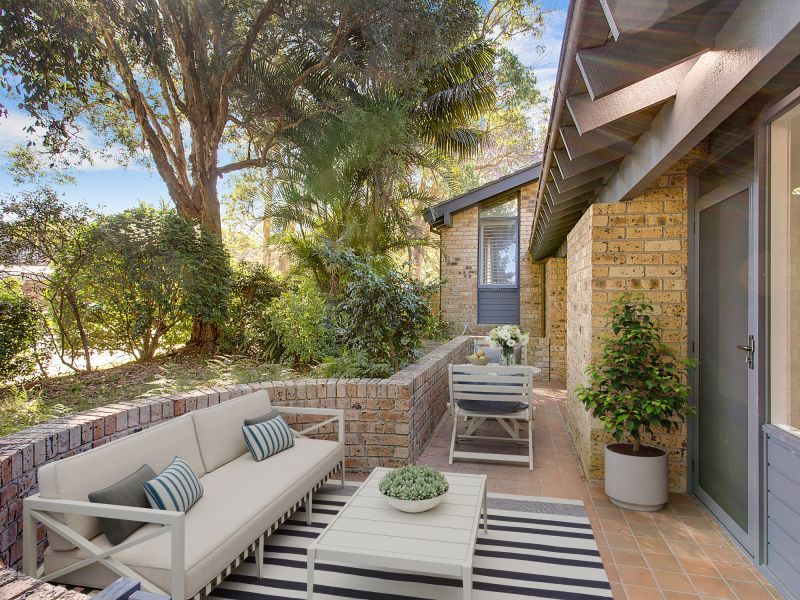 Sunlit villa – ground-floor, light-filled living