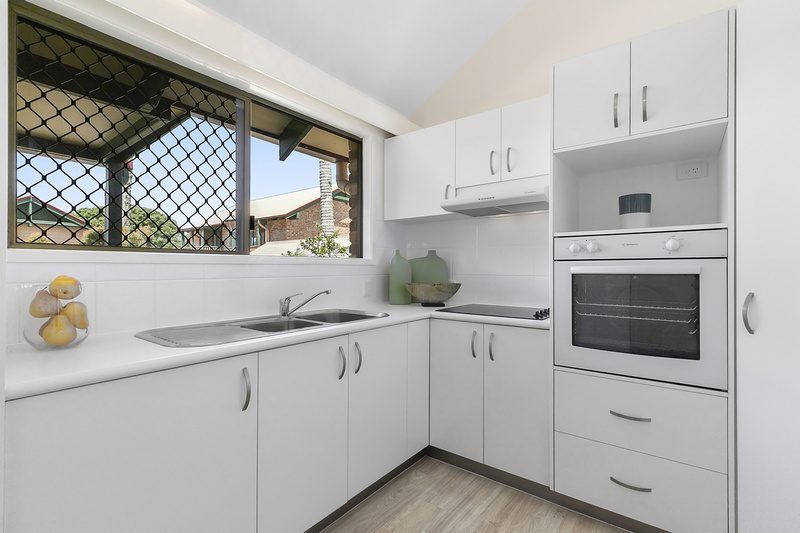 Beautifully Refurbished Two-Bedroom Villa