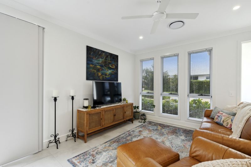 Immaculate Two Bedroom plus Multipurpose Room