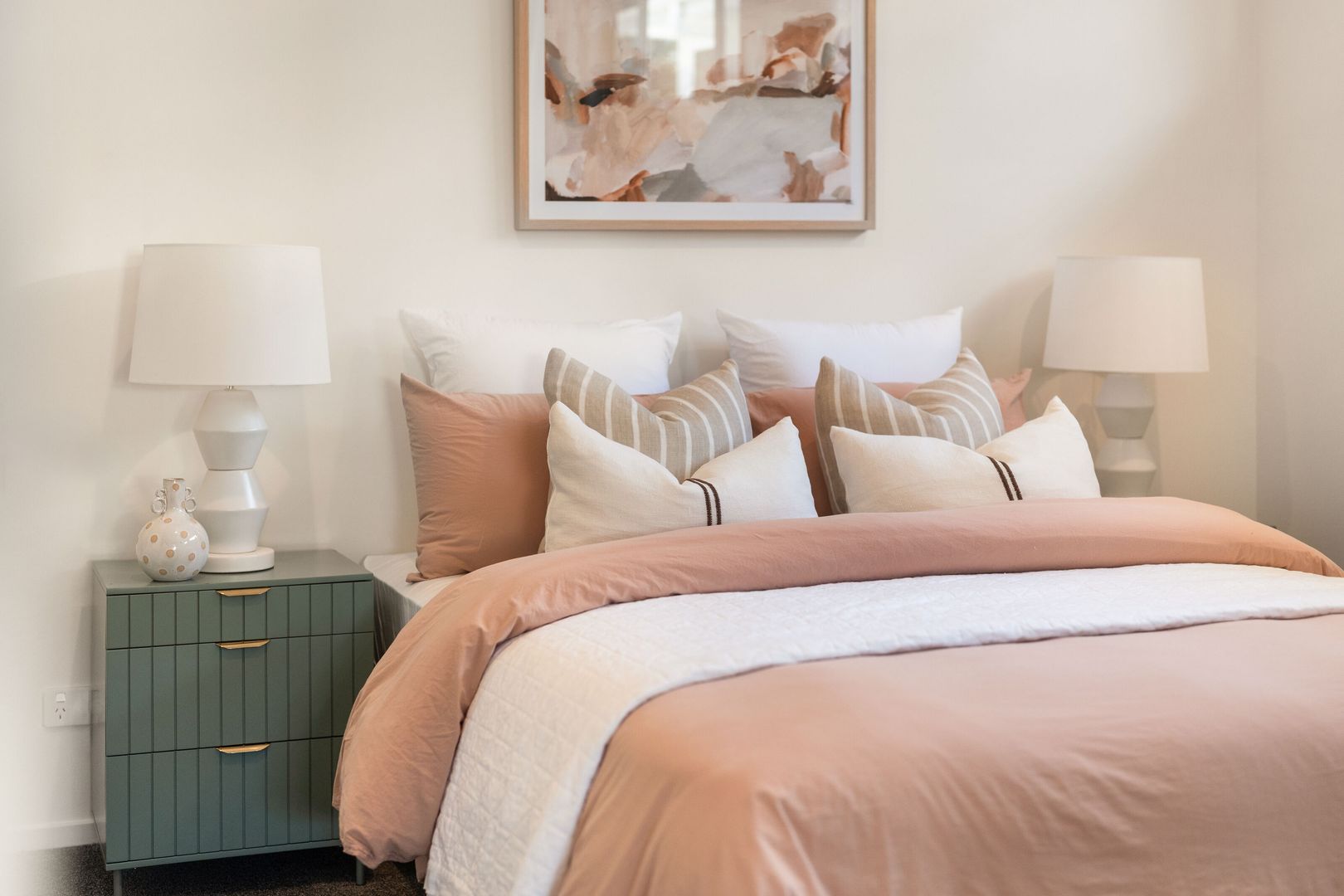 Silkwood Contempo | Modern Charm
