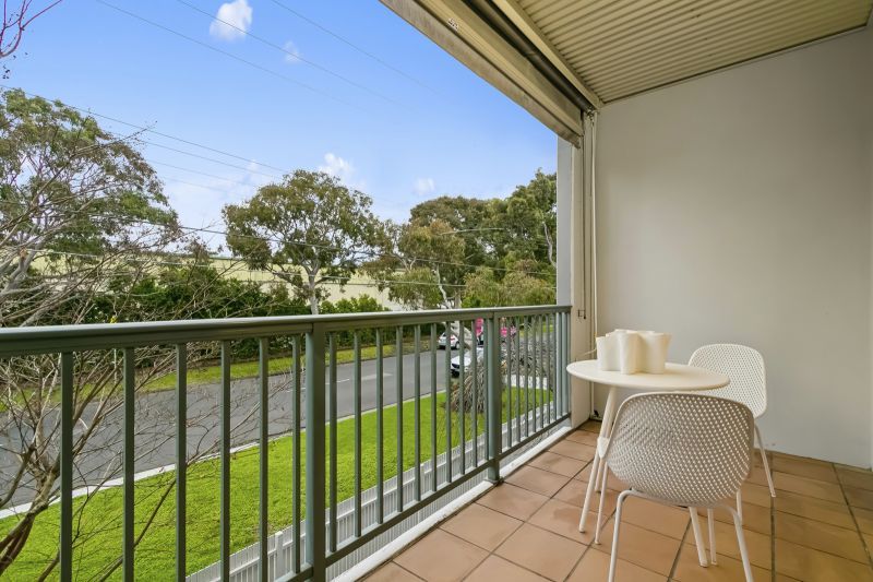 Bright & spacious one-bedroom apartment with gum tree & playing fields view