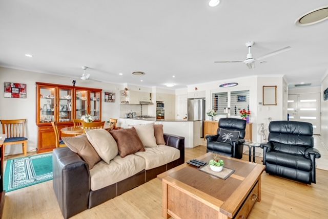 Centrally located 2 bed home plus study in Palm Lake Resort Eagleby