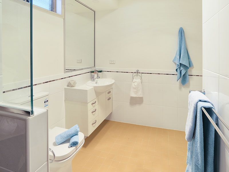 Beautiful unit - UNDER OFFER!